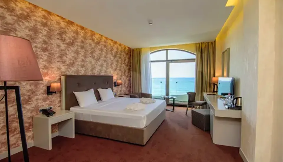 هتل گرند گلوریا باتومی